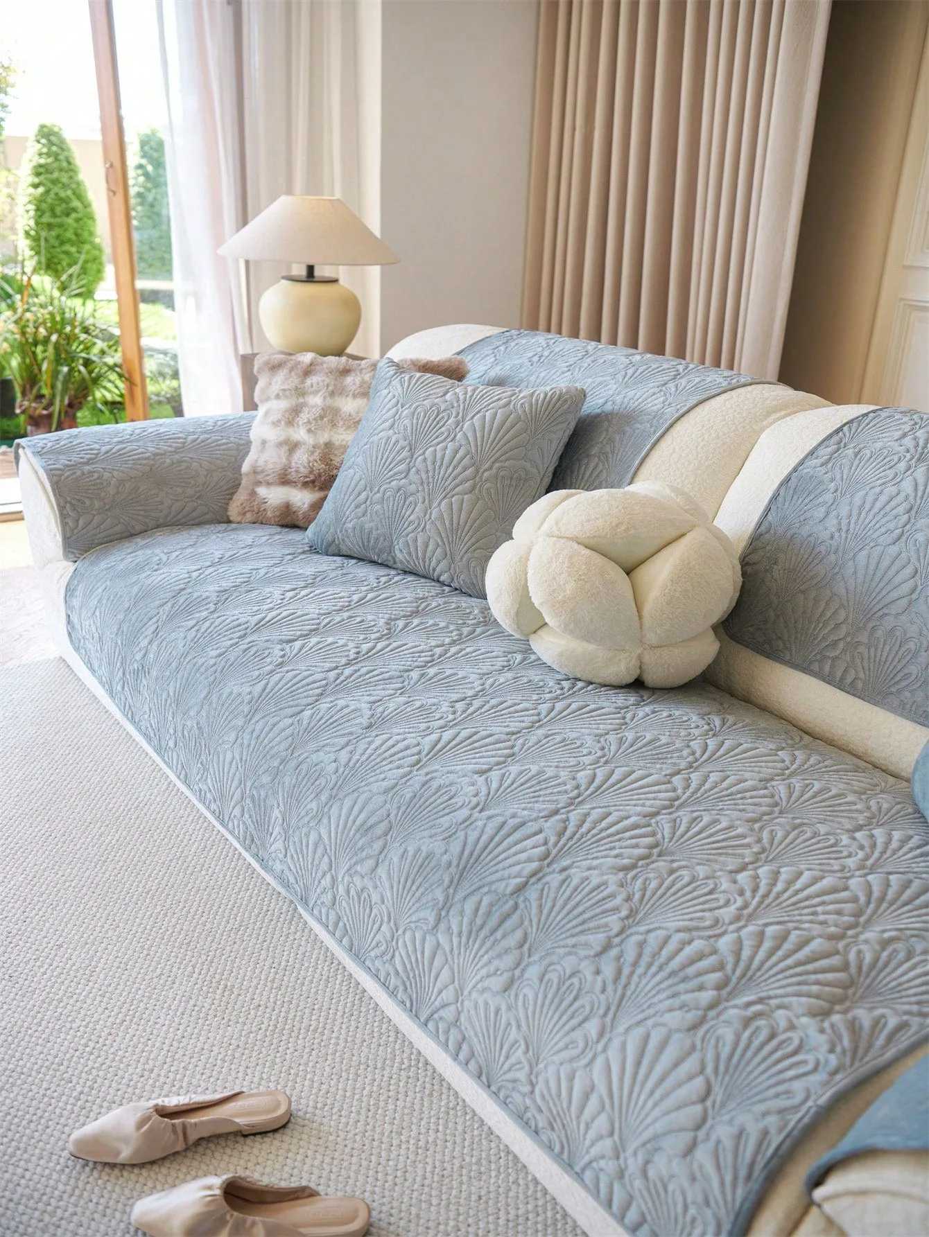 1pc Velvet Sofa Cushion, Elegant Minimalist Design, Seasonal Usage, Sofa Protector, Scallop Pattern, Suitable For Living Room, Bedroom, Study
