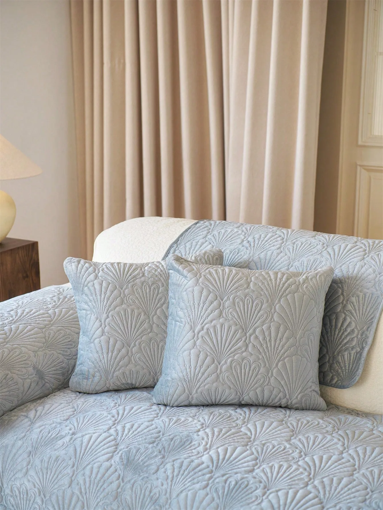 1pc Velvet Sofa Cushion, Elegant Minimalist Design, Seasonal Usage, Sofa Protector, Scallop Pattern, Suitable For Living Room, Bedroom, Study